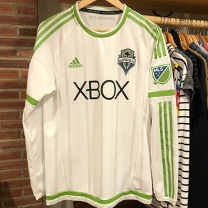 Seattle Sounders Jersey & Scarf